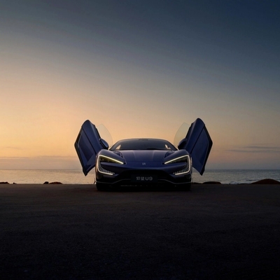 Super High Speed 2024 Byd Yang Wang U9 Pure Electric Sports Car 4966*2029*1295mm Seats 2