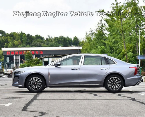 2023 Hongqi H5 Chinese Midsize Car 2.0t 224HP L4 with Design and Automatic Gear Box