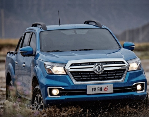 Manual Gearbox Dongfeng Rich 6 4X4 Pickup Truck Diesel for Novice Car Market