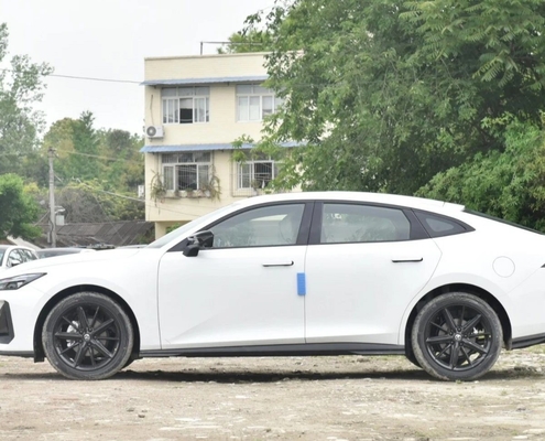 Super Size Chang an Uni-K 2.0 T 4 Wd Auto Gas Vehicle Gas Car EV Car Displacement 2.0-2.6L