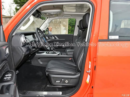 Tank 300 Car Chinese 8 Speed 227HP 5 Seat Gasoline SUV with Mechanical Braking System