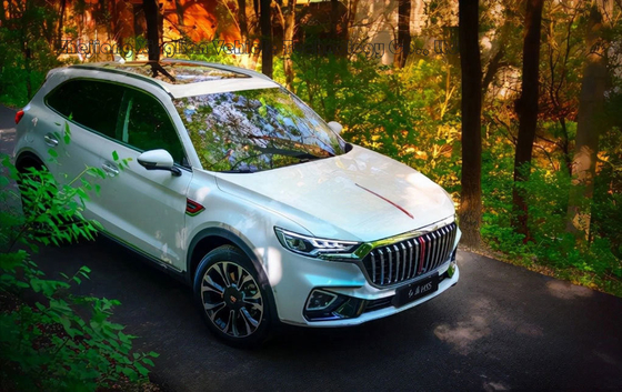 2920mm Wheelbase Hongqi HS5 Fuel Cell Car Electric Vehicles with Charging Station 
